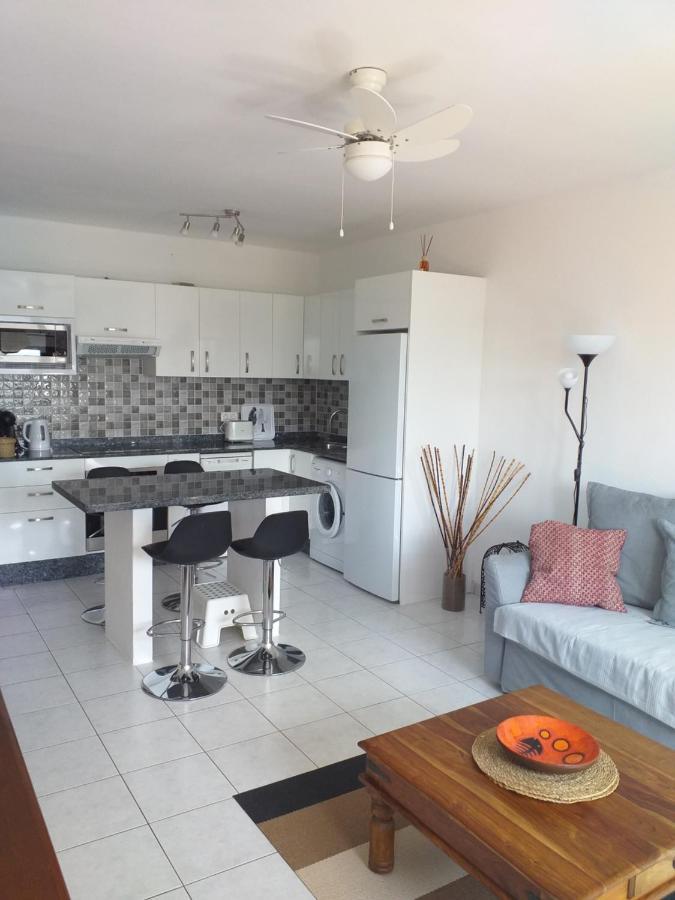 Bungalow Playa Bastian - Piscina Climatizada - Wifi - Playa 1 Min. Costa Teguise Exterior photo